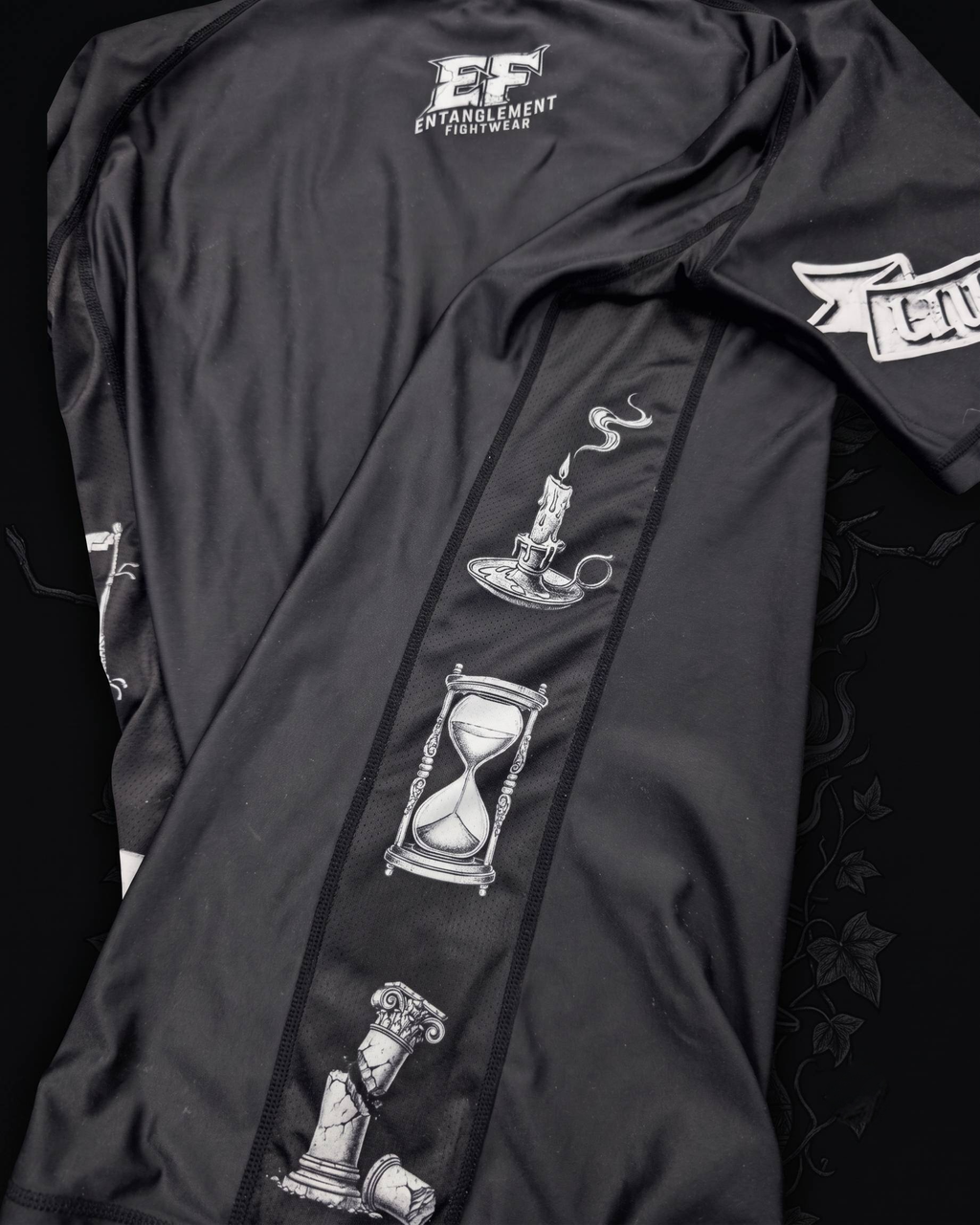 'MEMENTO MORI' Rash Guard