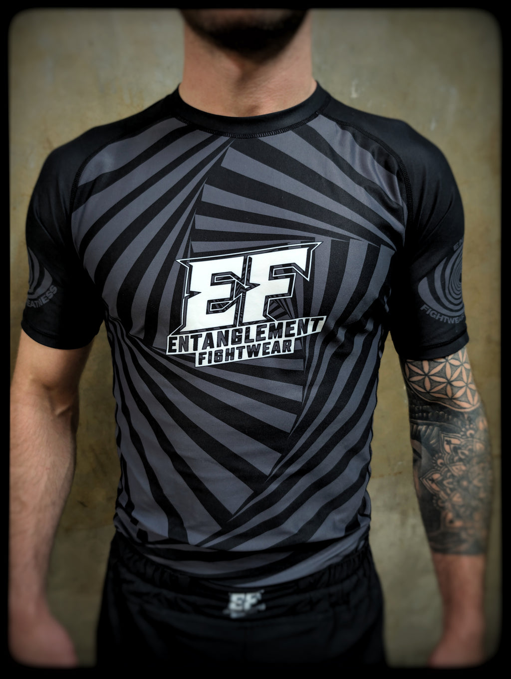 'HYPNOTICA' Rash guard